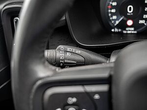 Volvo  T3 Momentum Core
