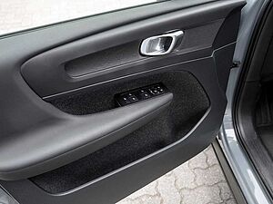 Volvo  T3 Momentum Core