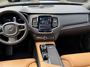 Volvo  T8 AWD Ultimate Dark Bowers & Wilkins PANO
