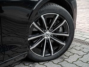 Volvo  T6 AWD Recharge Core