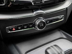 Volvo  T6 AWD R Design