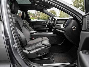 Volvo  T6 AWD R Design