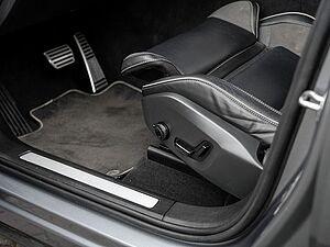Volvo  T6 AWD R Design