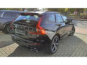 Volvo  B4 AWD R Design