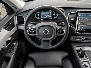 Volvo T8 AWD Plus Dark Panorama, AHK