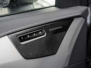 Volvo T8 AWD Plus Dark Panorama, AHK