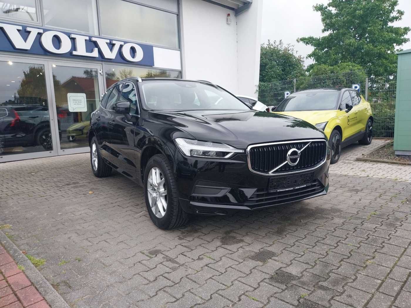 Volvo  D4 Momentum Pro  ACC, AHK, BLIS, LED