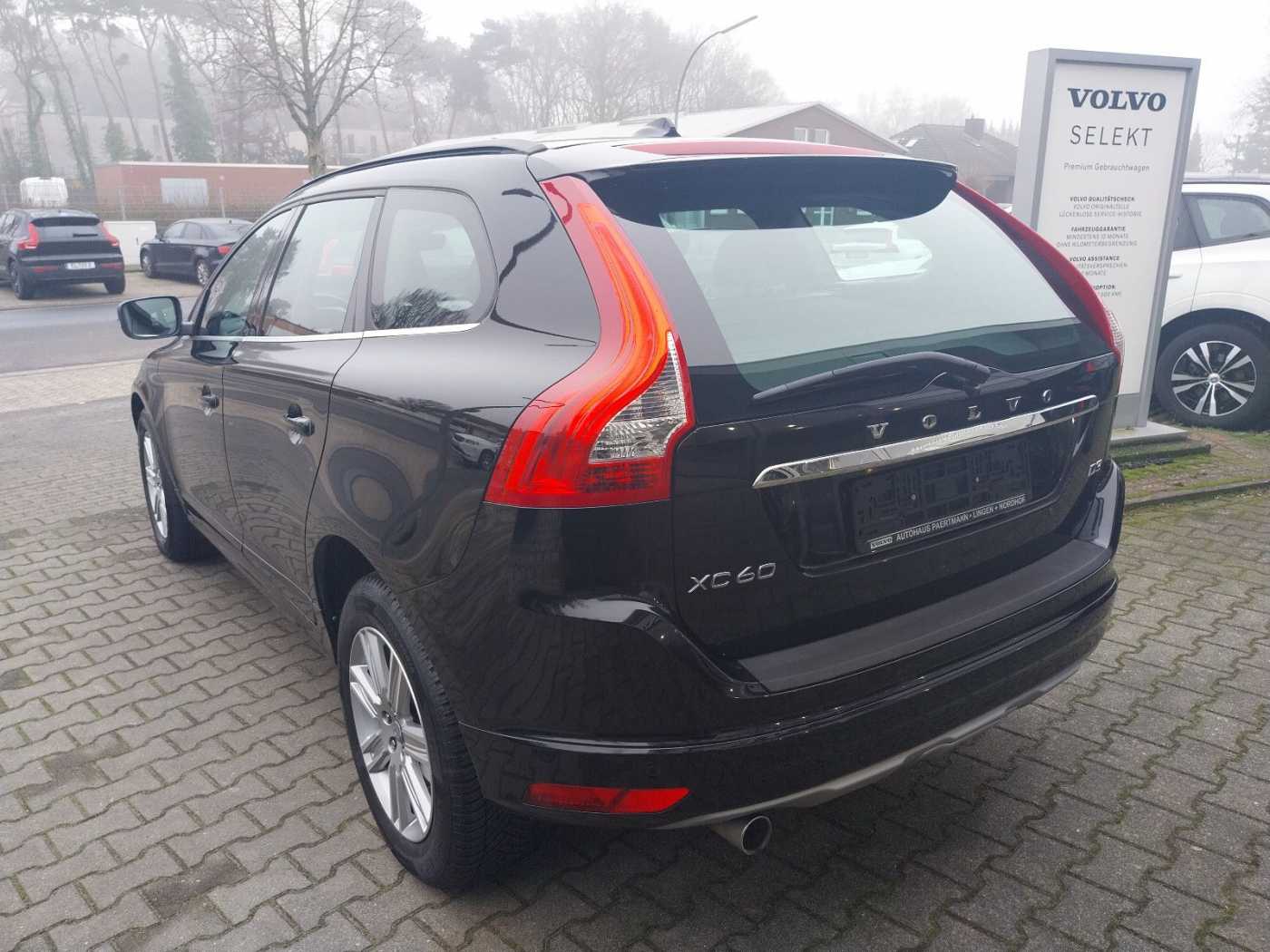 Volvo  Momentum 2WD