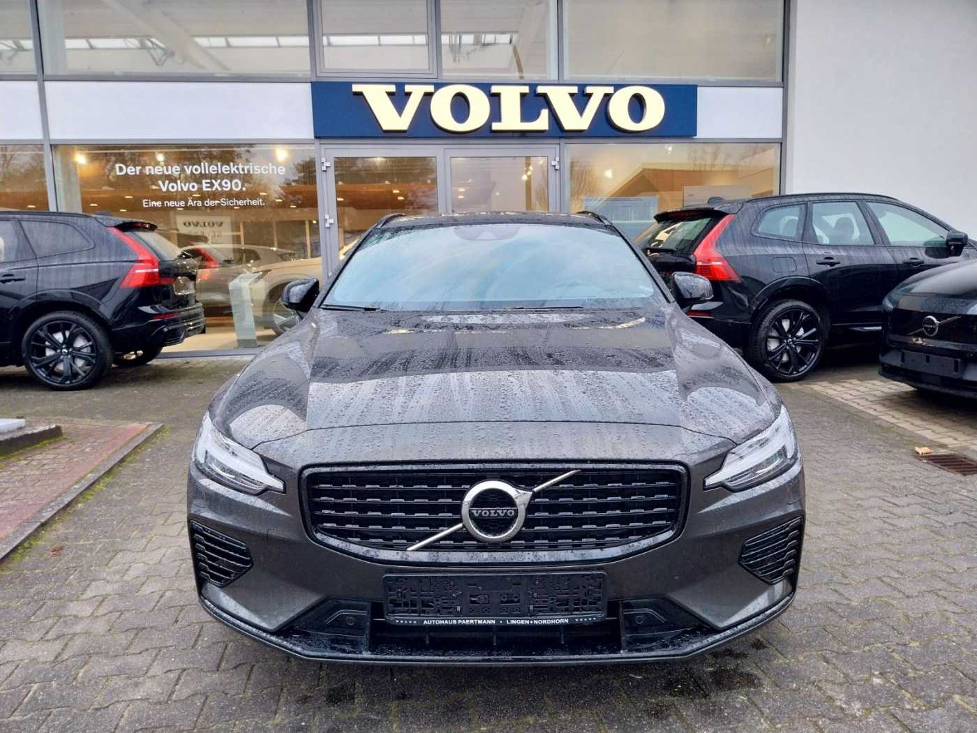 Volvo  T6 KombiR Design Recharge Plug-In Hybrid AWD