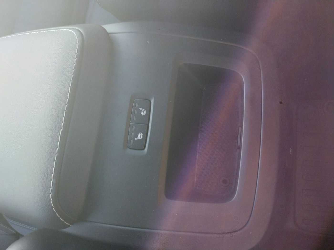 Volvo  Plus Black Edition Recharge Plug-In Hybrid