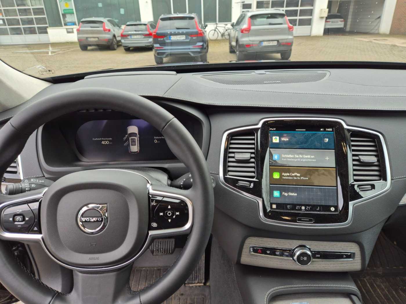 Volvo  Ultra Dark T8 Recharge Plug-In Hybrid AWD