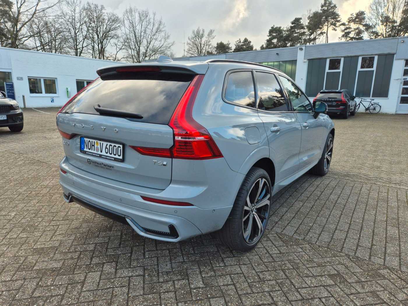 Volvo  Plus Dark T6 Recharge Plug-In HybridAWD