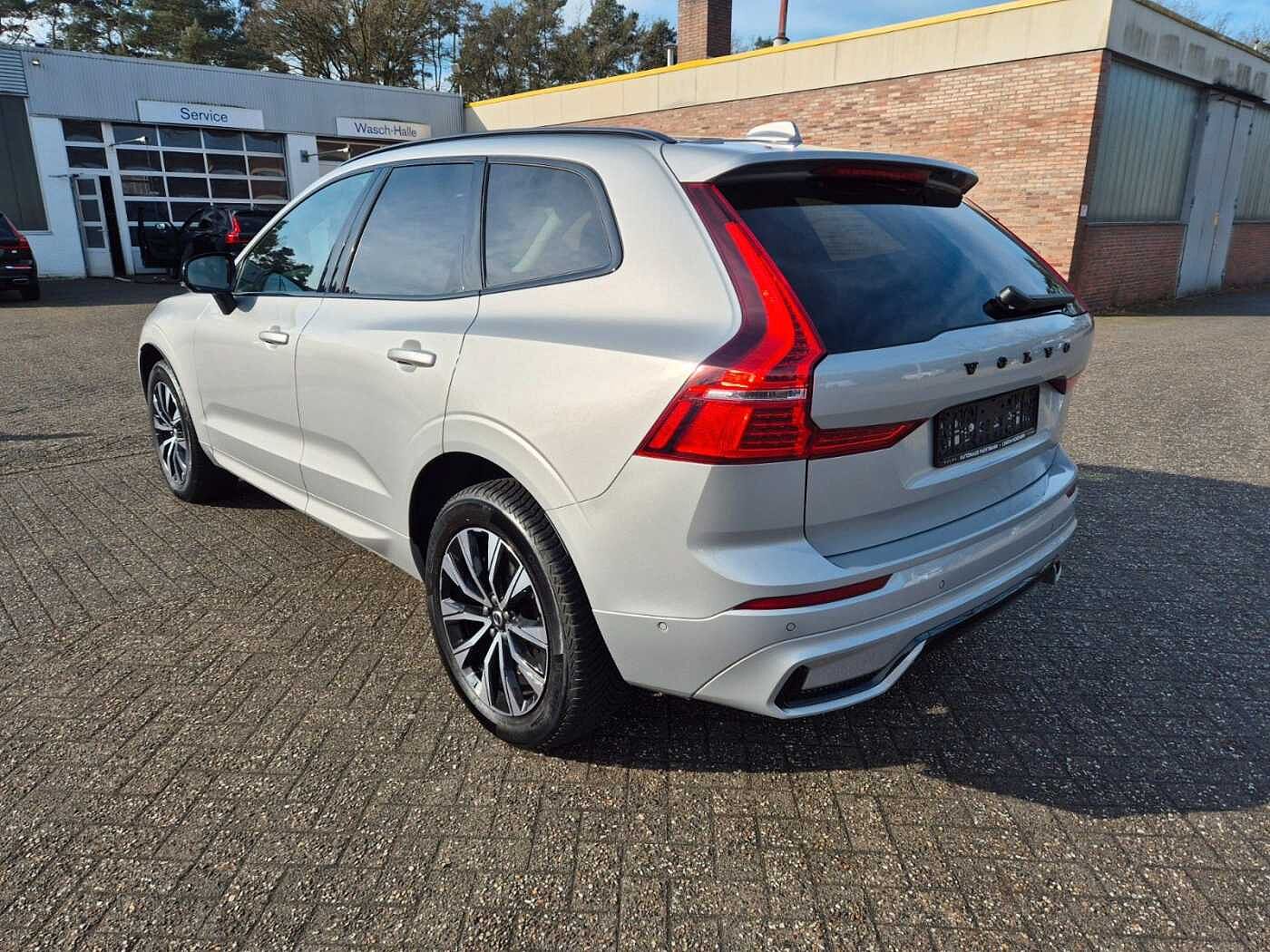 Volvo  Plus Dark B4 Diesel 2WD