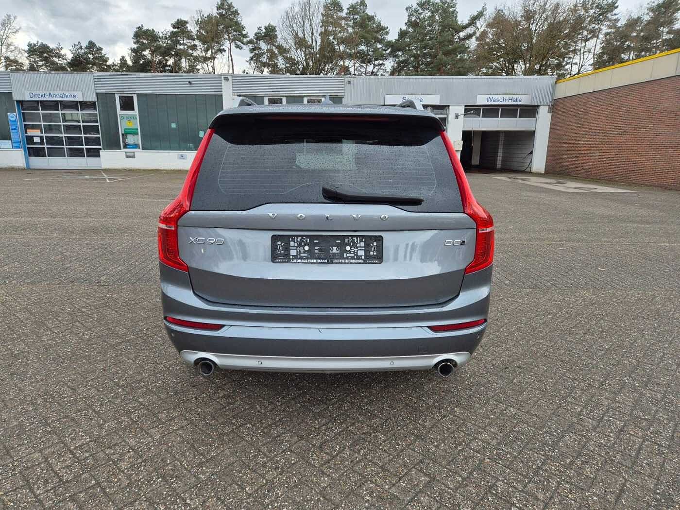 Volvo  Momentum D5 AWD