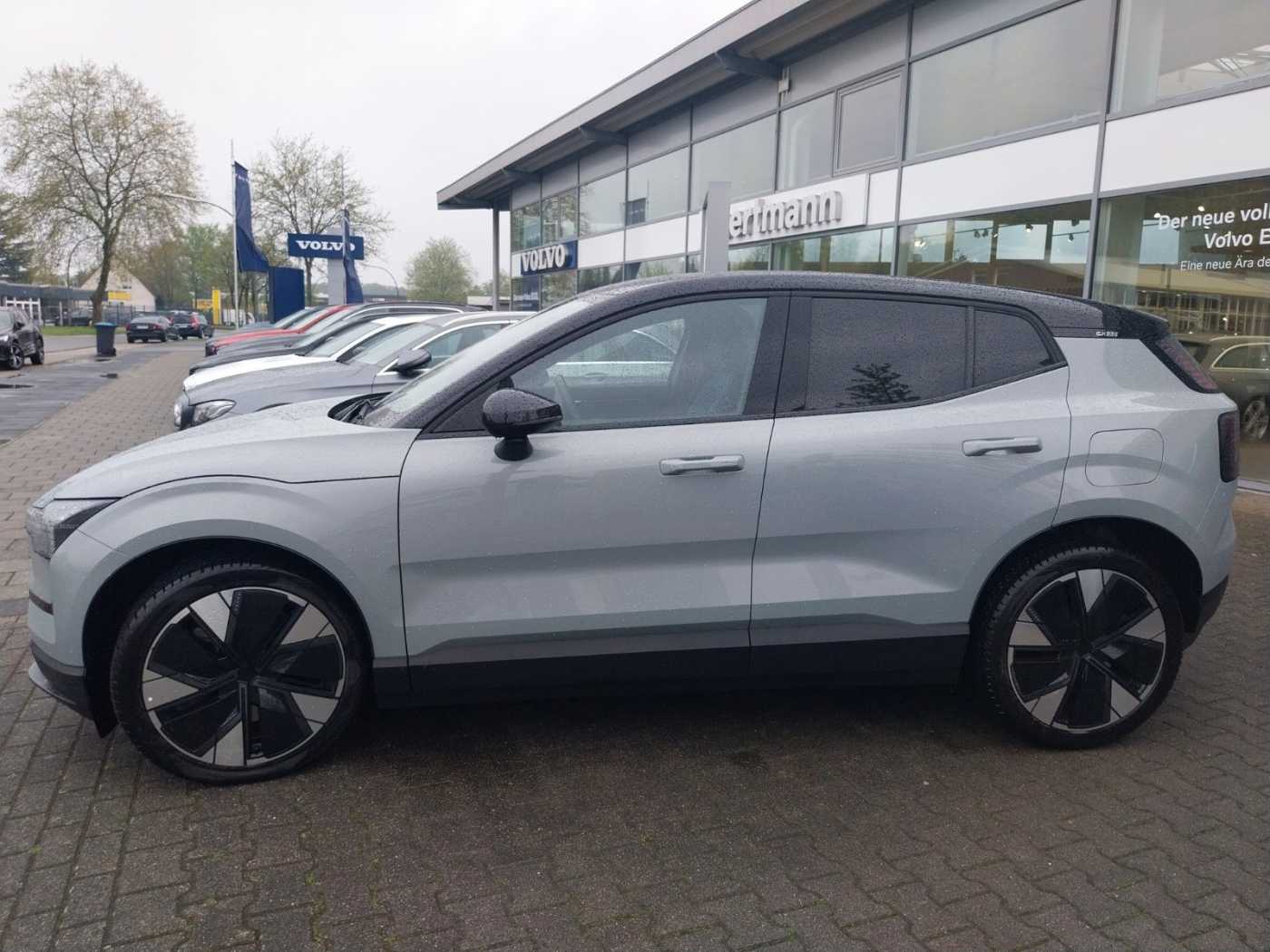 Volvo  Plus AWD Performance Pure Electric