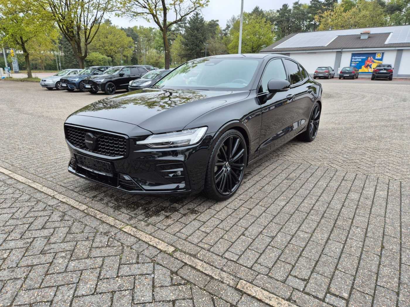 Volvo  Ultimate Dark  B5 AWD 'Vollausstattung'