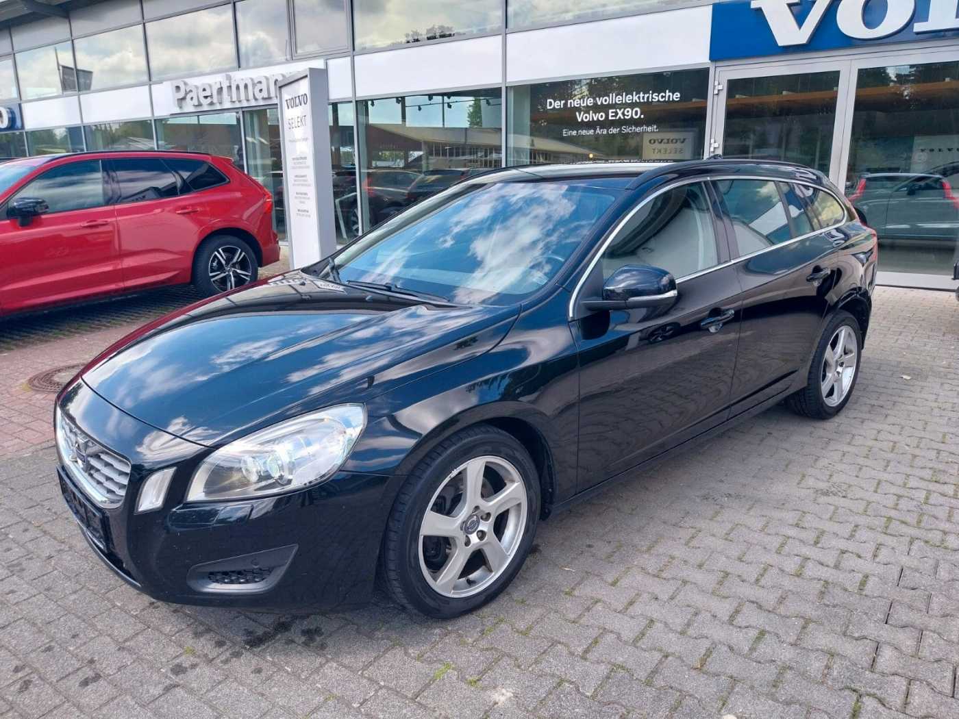 Volvo  D5 Kombi Momentum Autom.