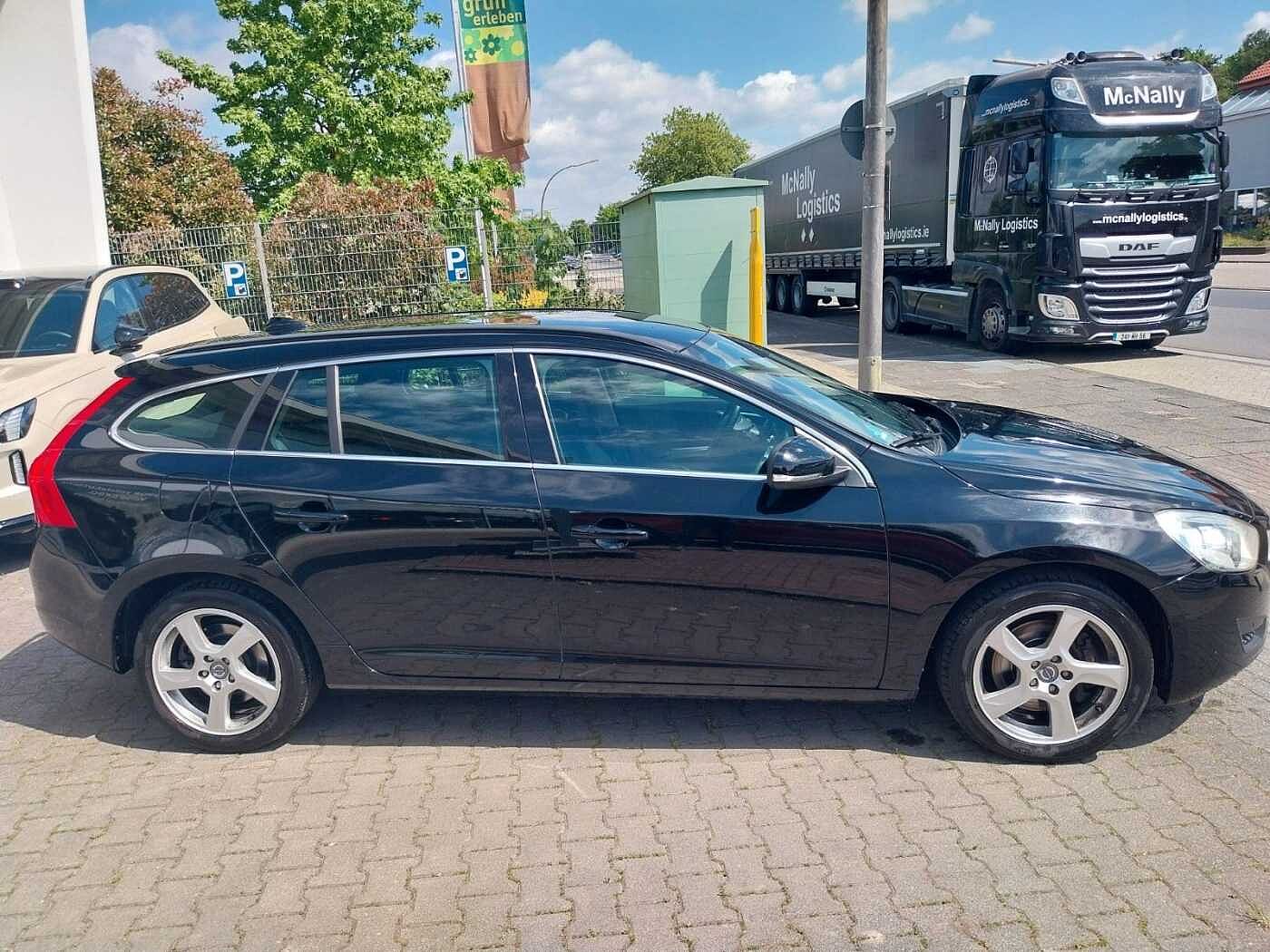 Volvo  D5 Kombi Momentum Autom.