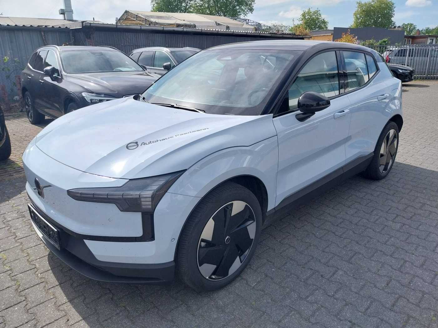 Volvo  Ultra AWD Performance Pure Electric