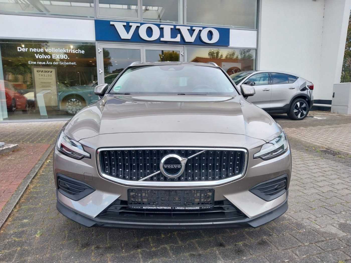 Volvo  B4 D AWD Pro Auto