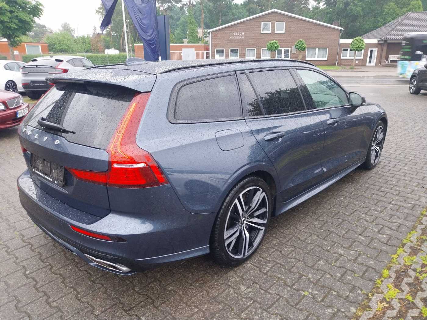 Volvo  Kombi R Design Recharge Plug-In Hybrid AWD