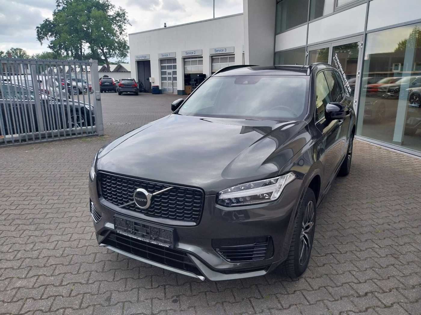 Volvo  R Design Expression Recharge Plug-In Hybrid