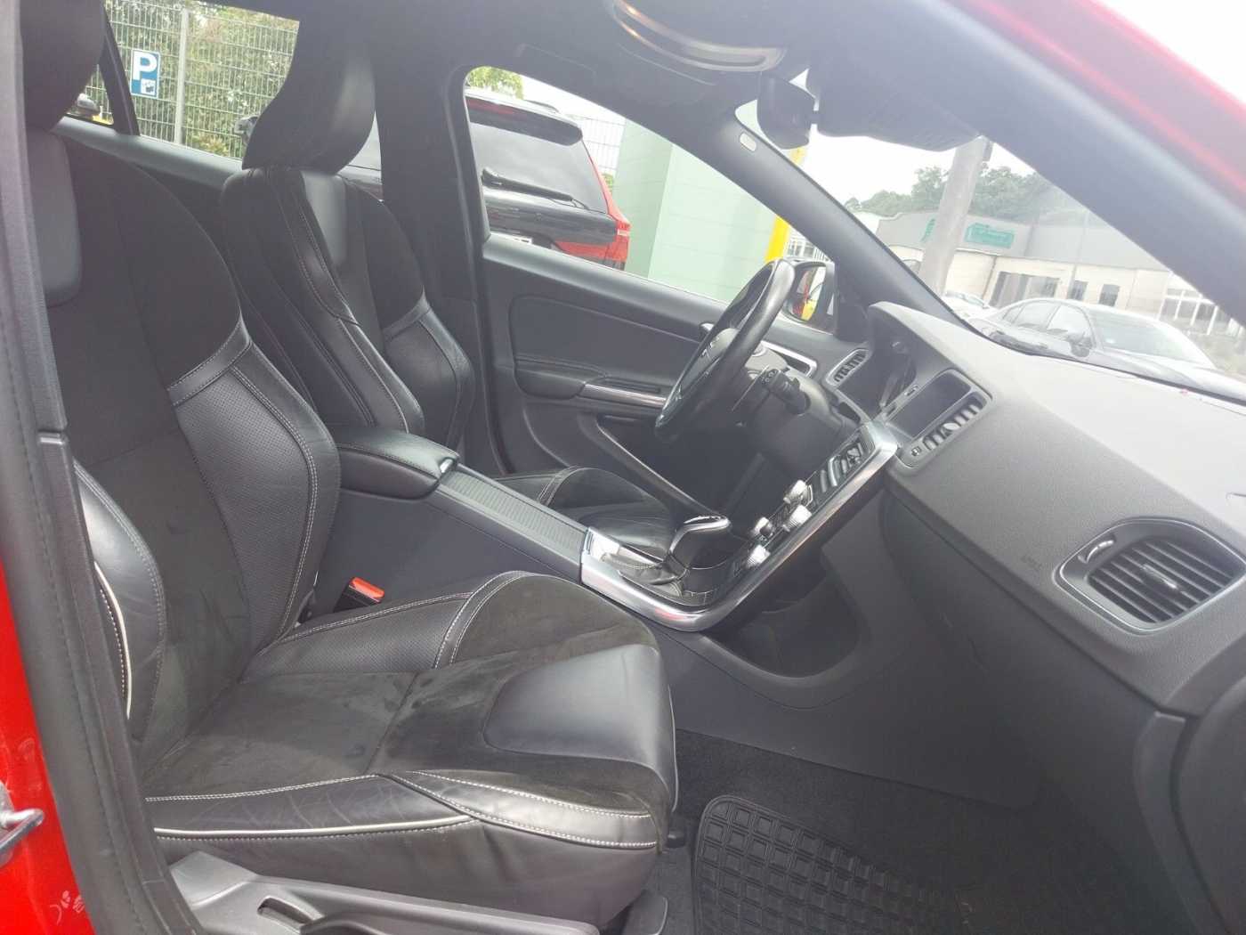 Volvo  D4 Kombi R-Design