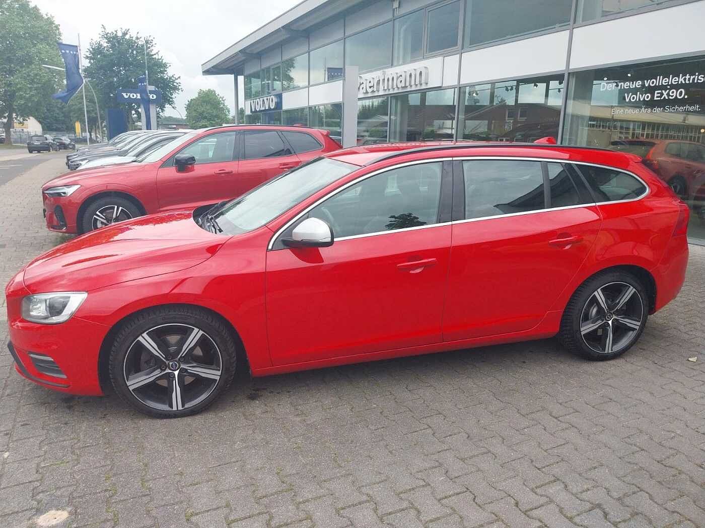 Volvo  D4 Kombi R-Design