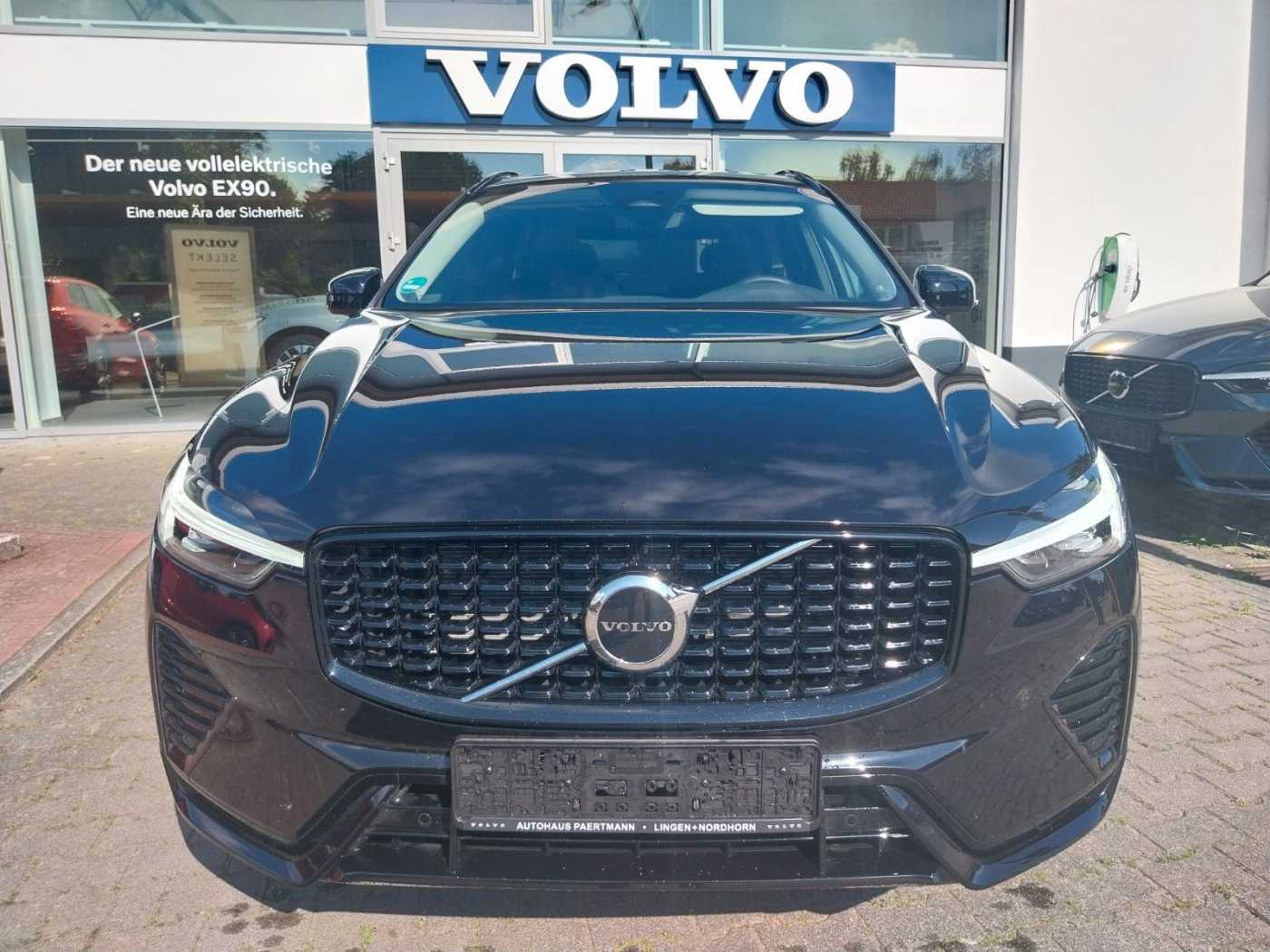 Volvo  B4 Plus Dark 2WD 'Panoramadach'