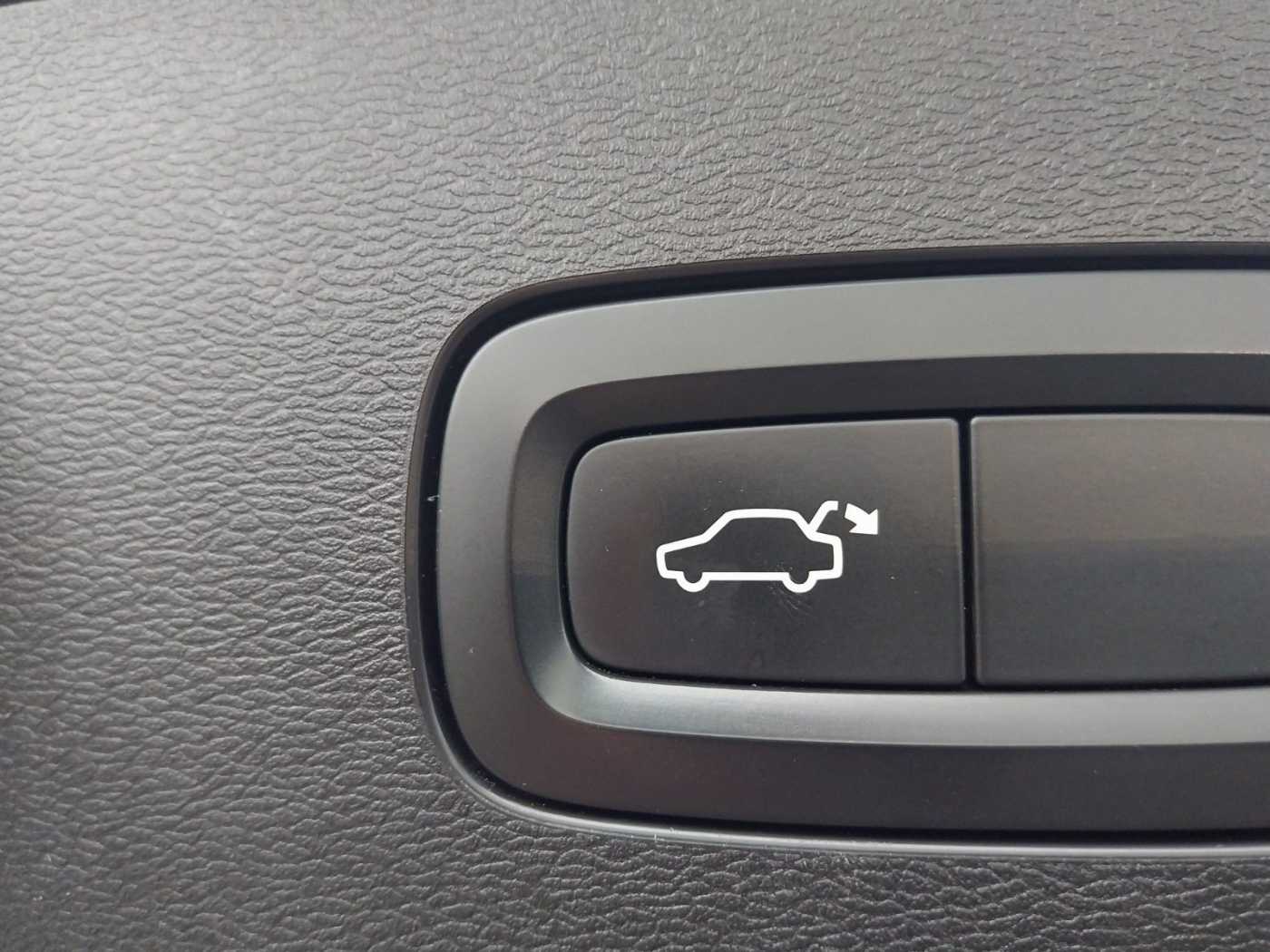 Volvo  D3 Kombi Momentum Pro Abstandstempomat