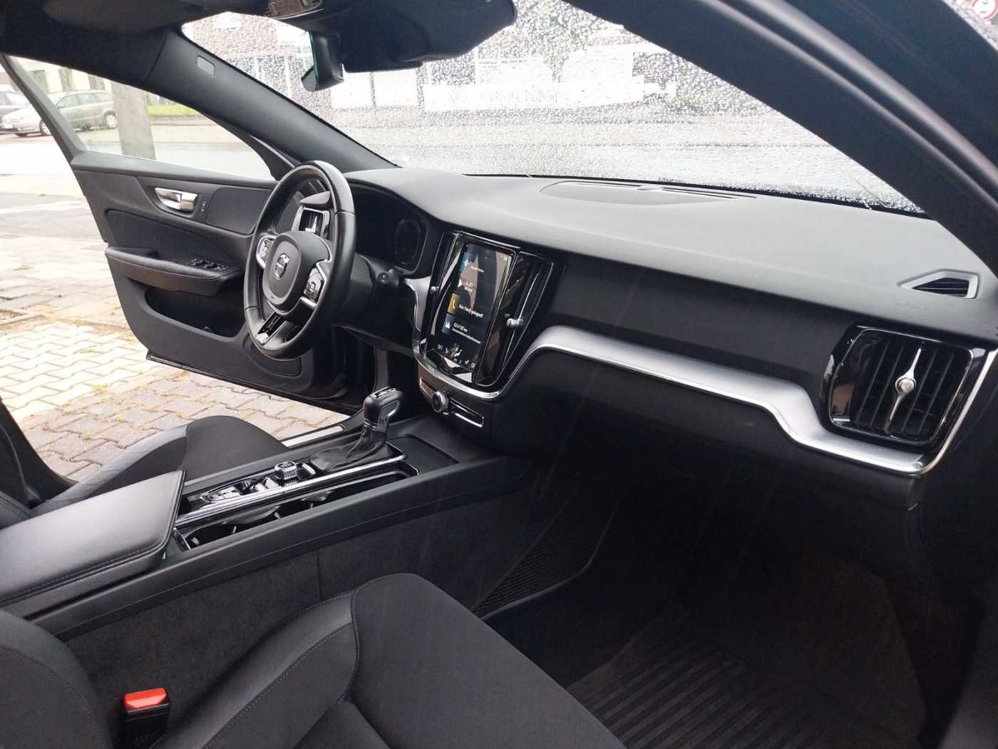 Volvo  D3 Kombi Momentum Pro Abstandstempomat