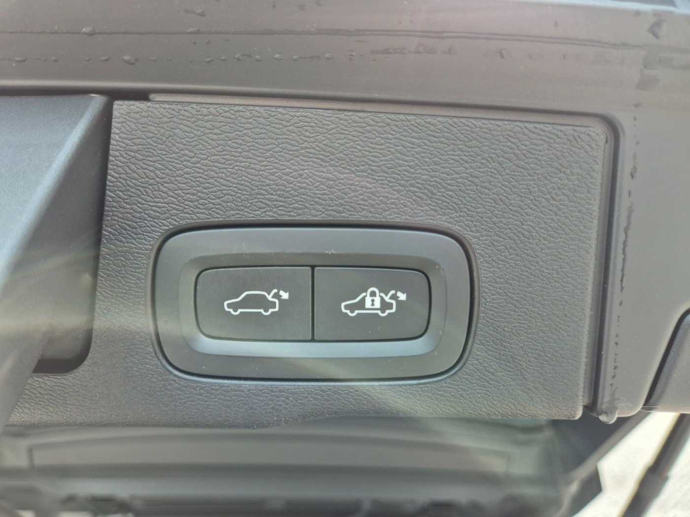 Volvo  Inscription AWD B5 Diesel