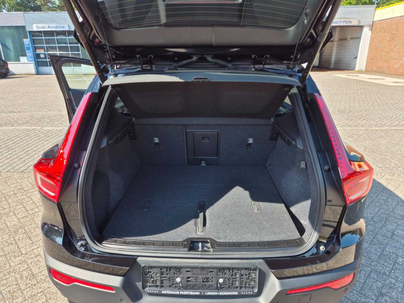 Volvo  Plus Dark 2WD B3