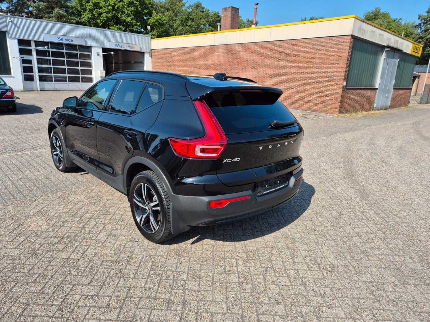 Volvo  Plus Dark 2WD B3