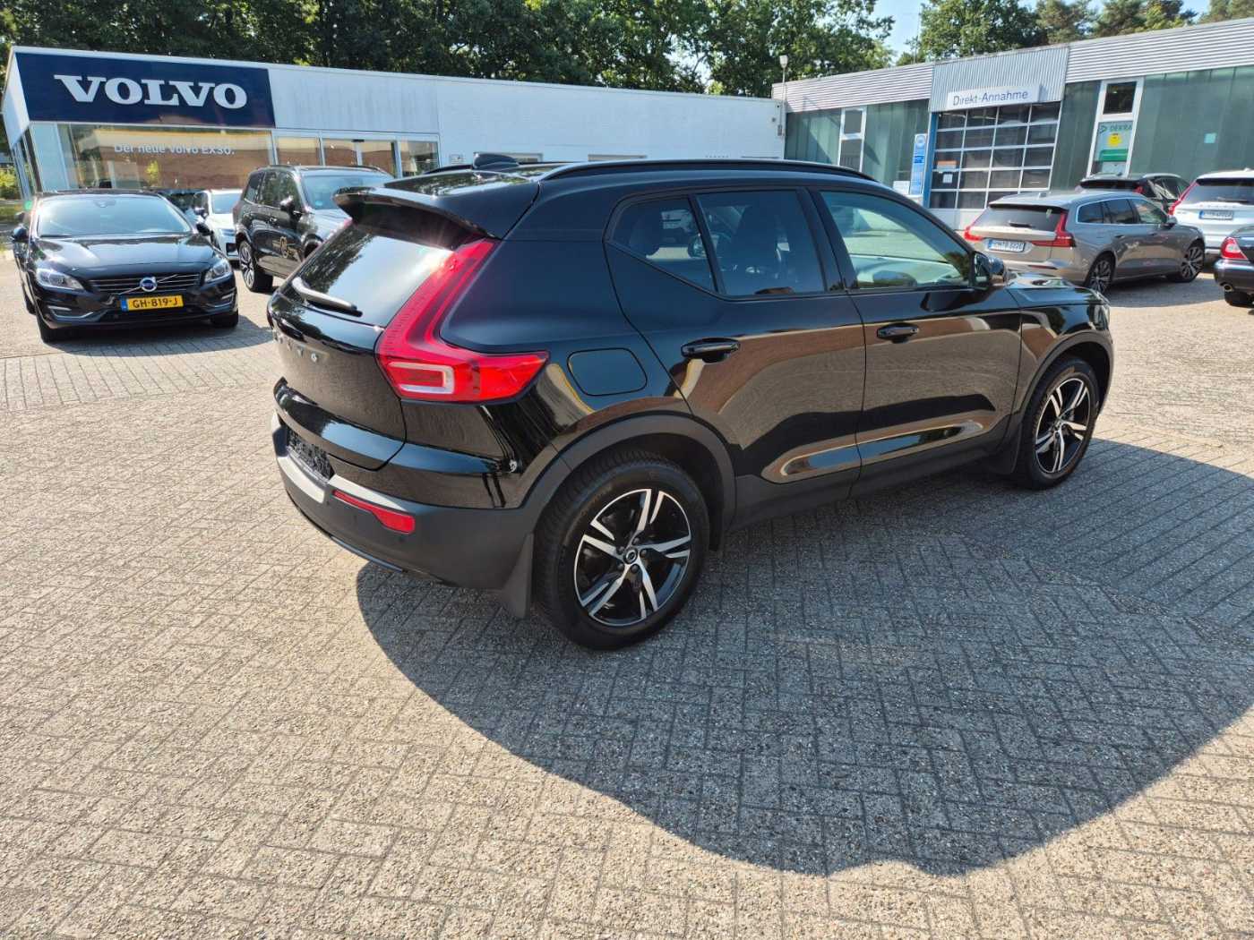 Volvo  Plus Dark 2WD B3