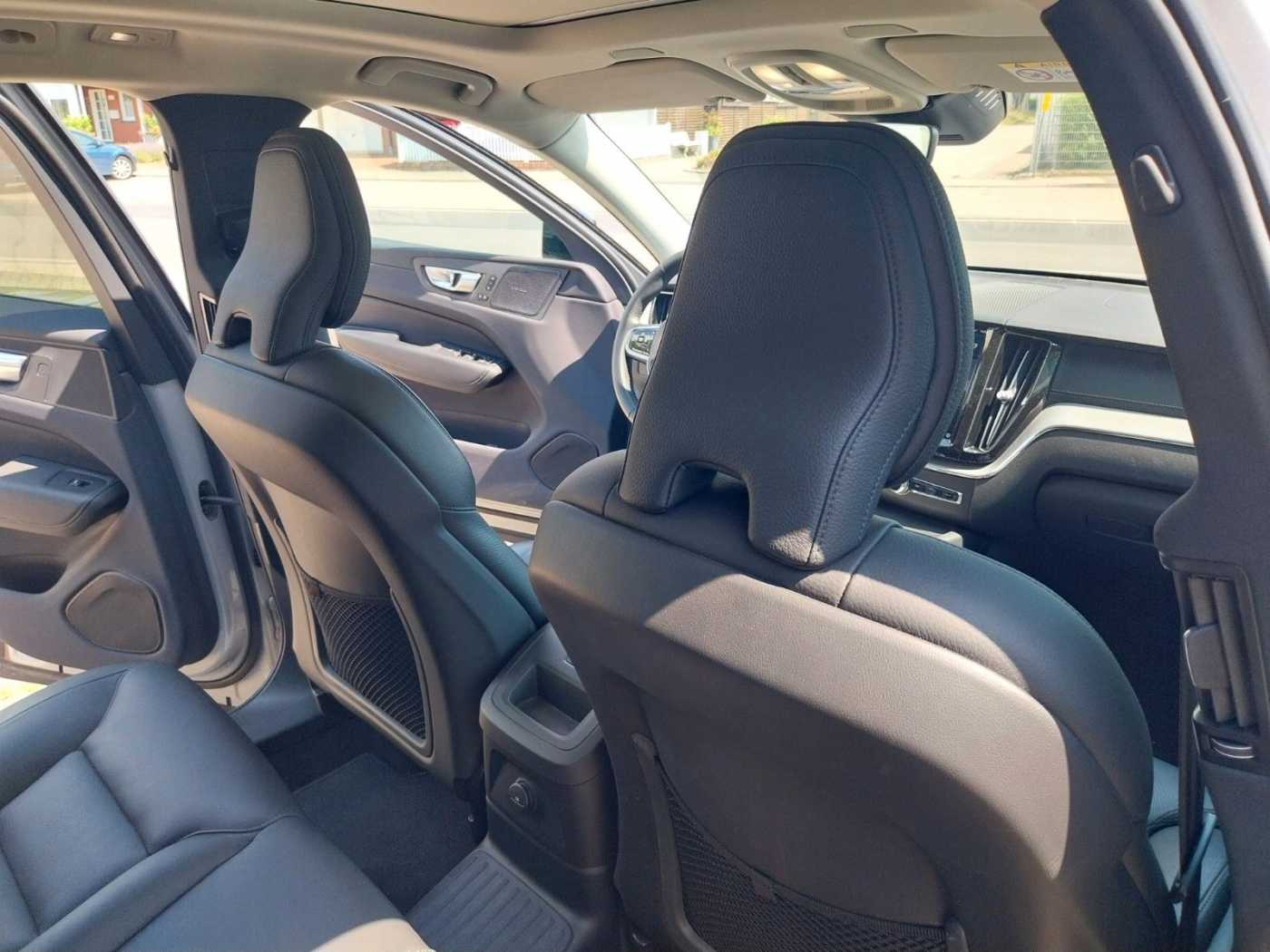 Volvo  Ultimate Dark Recharge Plug-In Hybrid AWD