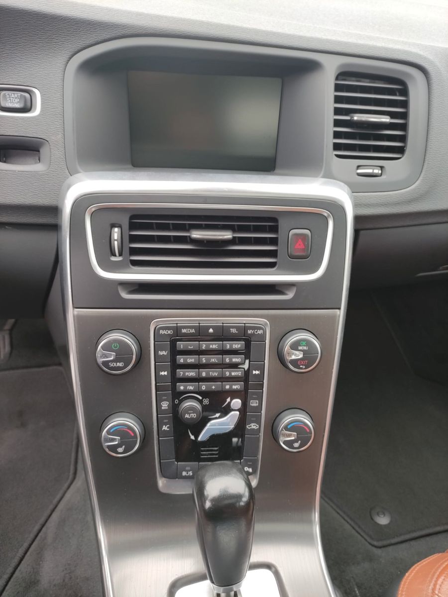 Volvo  D5 Kombi Momentum