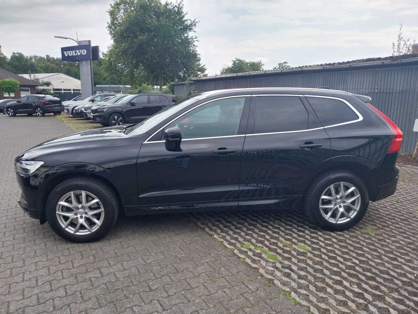 Volvo  B4 Momentum Pro AWD, AHK