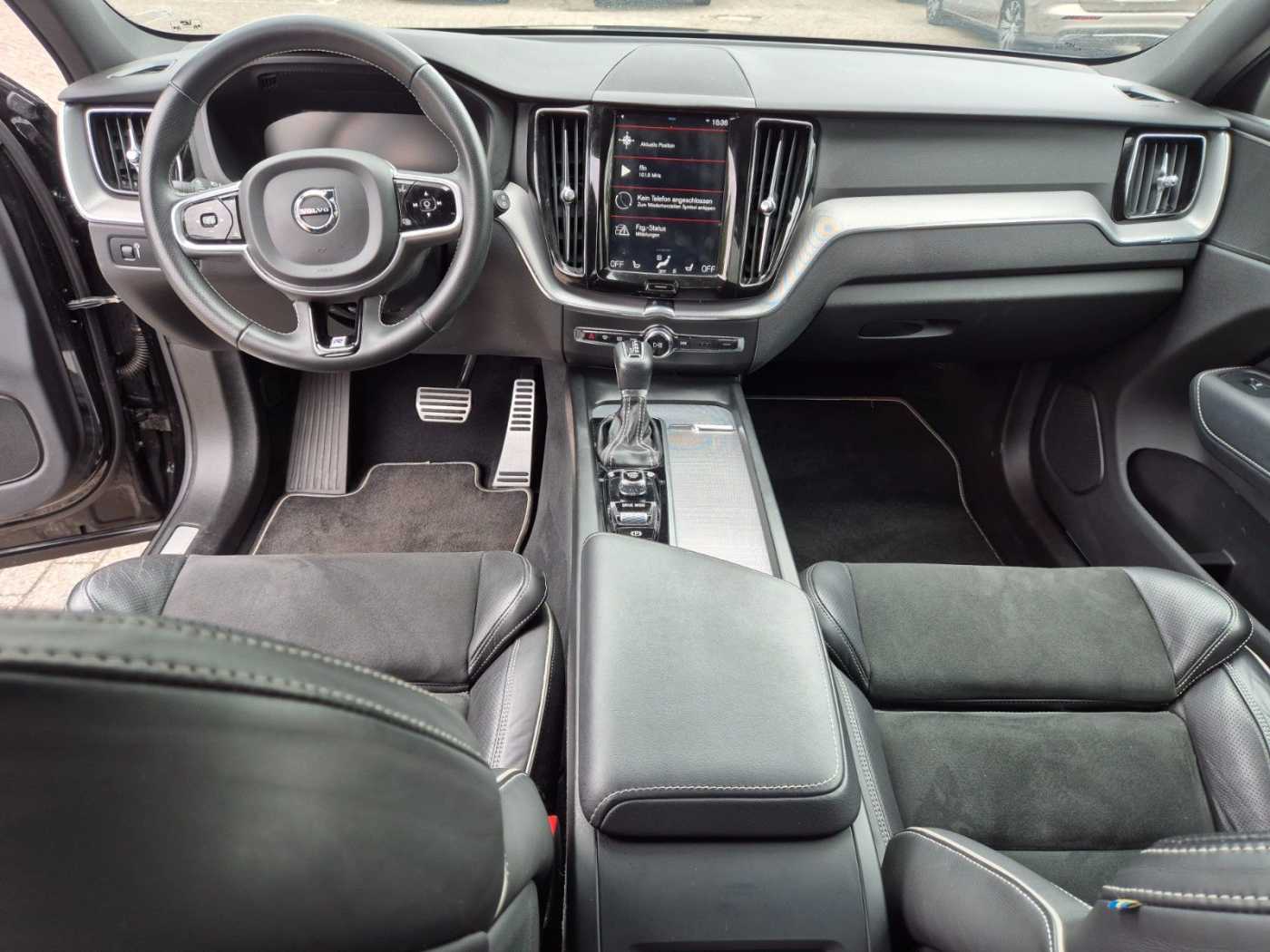 Volvo  R Design 2WD T4