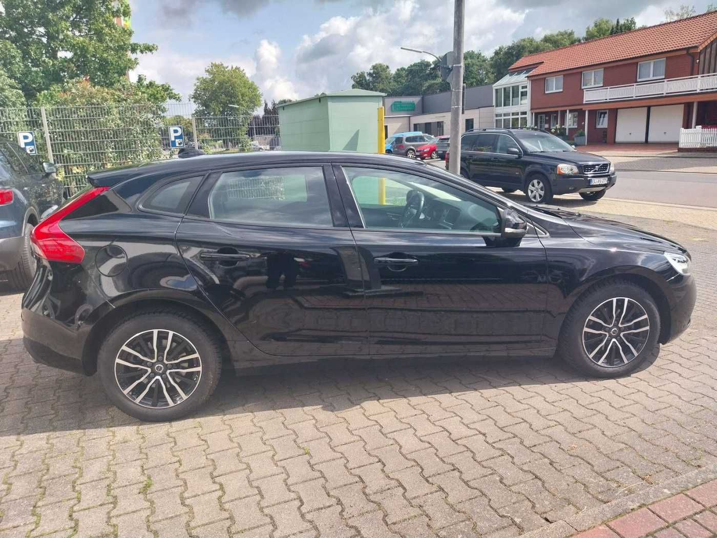 Volvo  Momentum