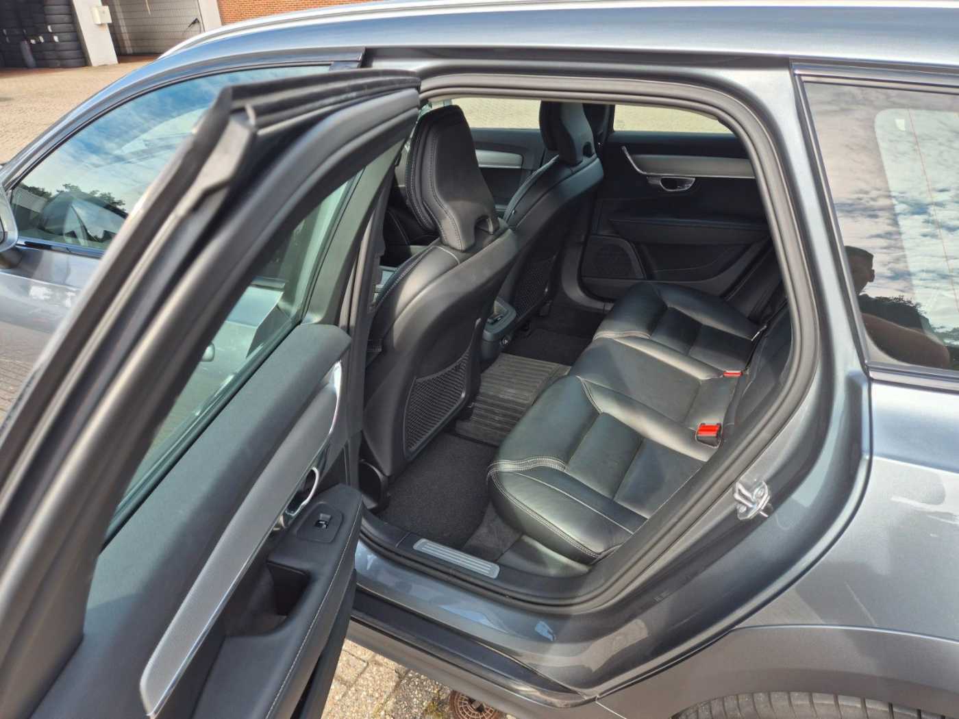 Volvo  Pro D4 AWD