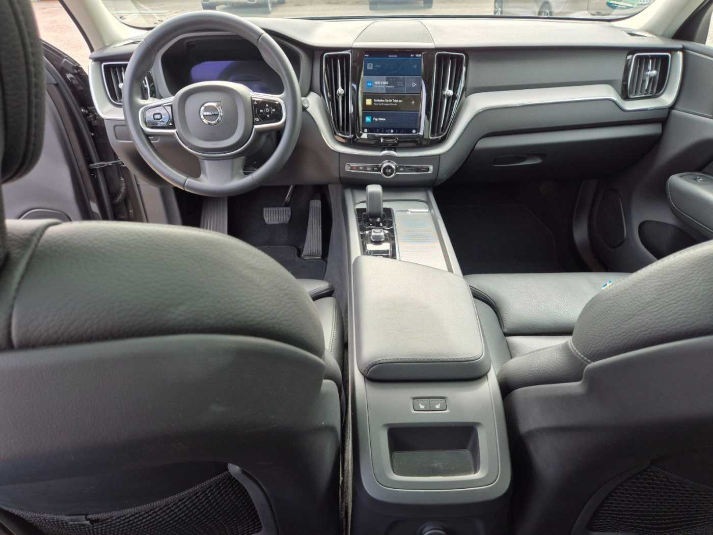 Volvo  Plus Dark Recharge Plug-In Hybrid AWD