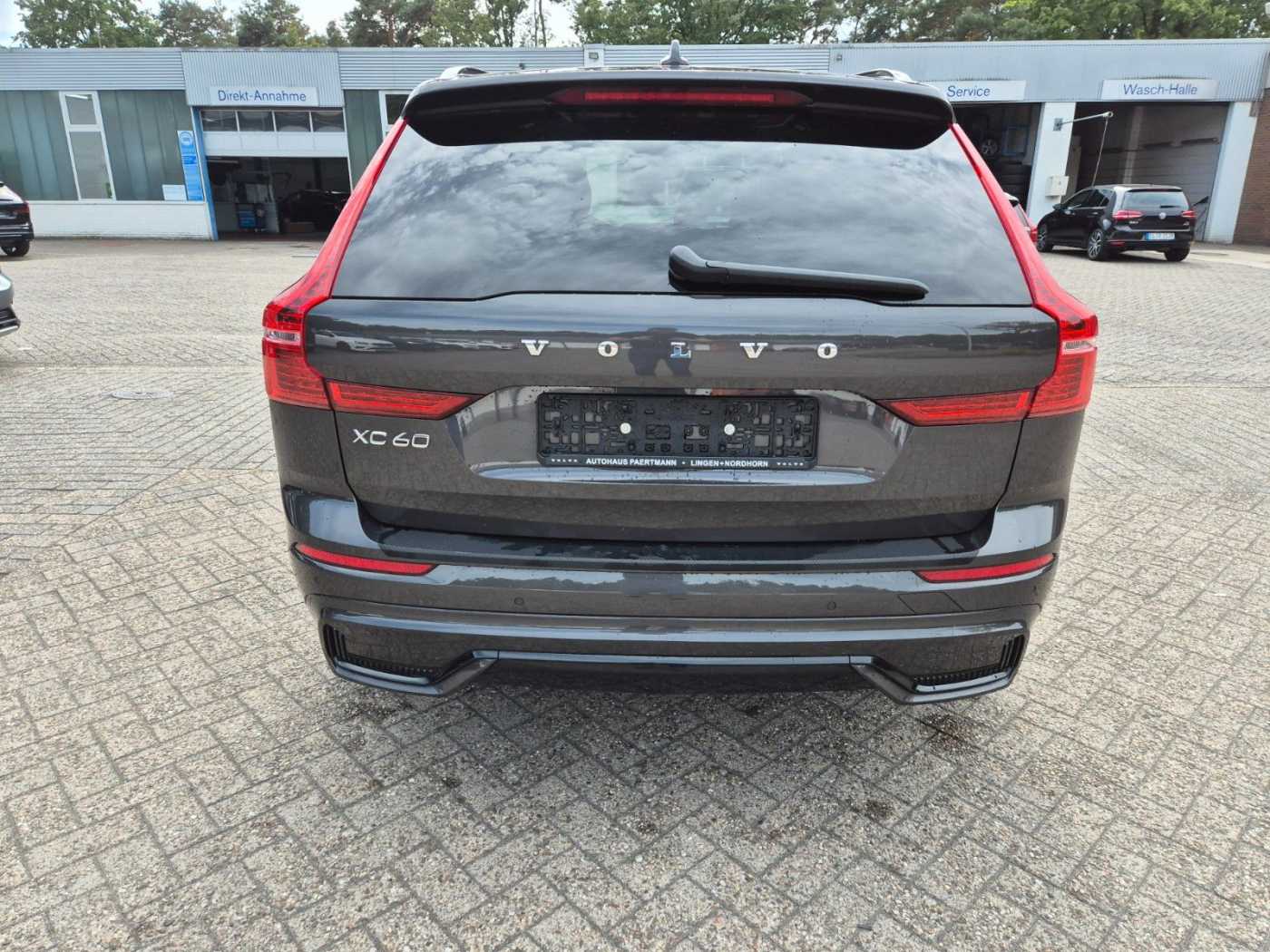 Volvo  Plus Dark Recharge Plug-In Hybrid AWD