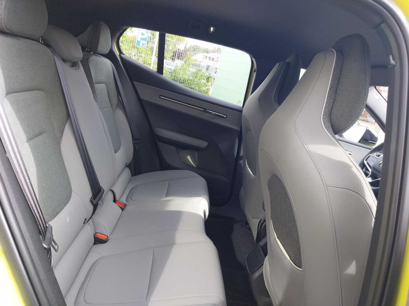 Volvo  Plus 2WD Pure Electric