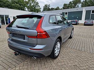 Volvo  D4 Momentum 2WD, Autom. AHK