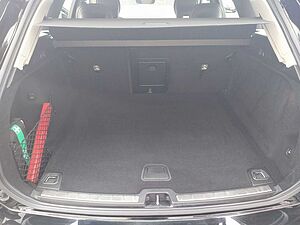 Volvo  D4 Momentum Pro  ACC, AHK, BLIS, LED