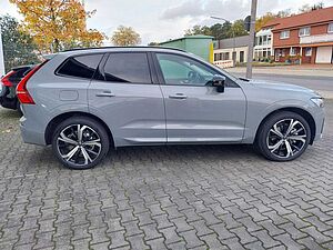 Volvo  T6 Plus Dark Recharge Plug-In Hybrid AWD