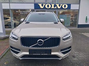 Volvo  D5 Momentum AWD LED, AHK, Navi,