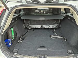 Volvo  B4  Ultra Dark
