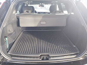 Volvo  Plus Black Edition Recharge Plug-In Hybrid